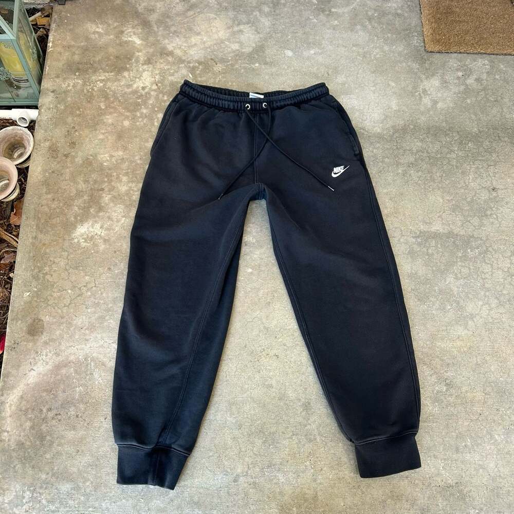 Men's Nike Club Fleece Sweatpant Joggers Size Medium